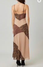 Load image into Gallery viewer, ANIMALISTIC VIBES | DRESS
